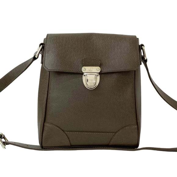 LOUIS VUITTON Authentic Brown Leather Pochette Shoulder Bag